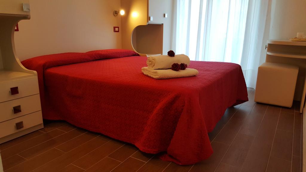 Hotel Perla Verde Rimini Bilik gambar